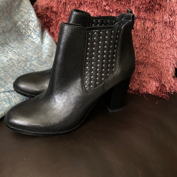 EUC Antonio Melani Booties - Picture 5 of 6